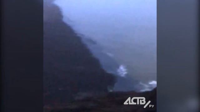 Сель заблокировал дорогу на Сахалине смотреть онлайн