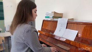 Студентка 2 курса НМК им.С.Сайдашева Талипова Альфина (отделение «Вокальное искусство»)