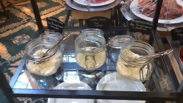 Завтрак в Kempinski