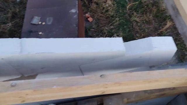 Выкладываю фронтон из блоков. День 38-39 смотреть онлайн