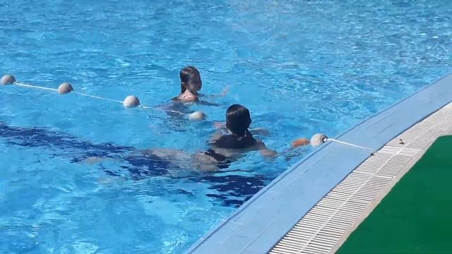 Купание в бассейне charmillion aqua park 10.02.2019 смотреть онлайн