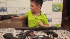 Коллекция игрушечного оружия!