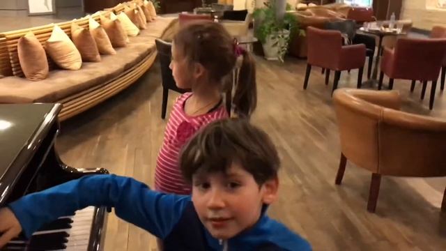 ПО ЭТАЖАМ Hotel Hilton WARSZAWA Leo Lew в ПОЛЬШЕ смотреть онлайн