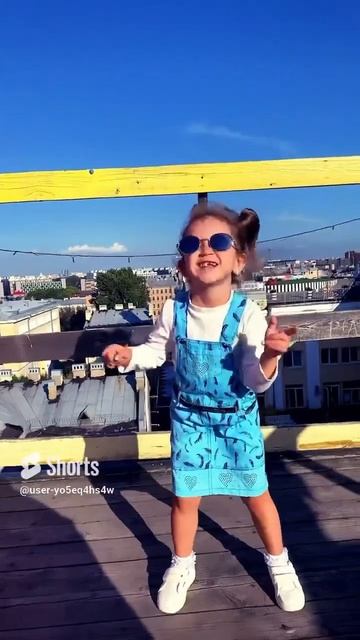 Гламууууур💃🏻😅😎 #shortsyoutube#питербург#крыша#этажи🤟? смотреть онлайн