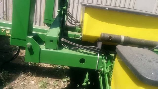 Сеялка точного высева John Deere 7000/7200 16 рядная из США в наличии смотреть онлайн
