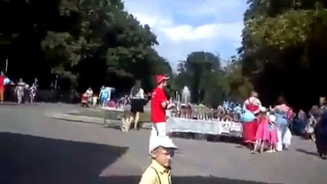 Я снимаю торговые палатки в городском парке ( Город Орёл ) 05 08 2017 год смотреть онлайн