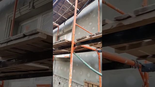 Декоративные элементы на фасадах дома необходимо обр?