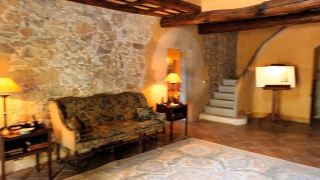 Тайны 300 - летнего Дома Берингер в Каталонии..... смотреть онлайн