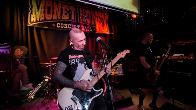 THE MEANTRAITORS смотреть онлайн