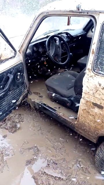 нива полная воды смотреть онлайн