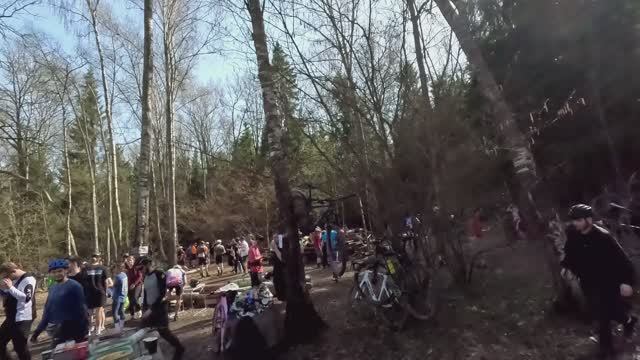 Проводим разведку секретной велобазы Зеленогрязи в районе озера Щепкино Болото в Зеленограде. смотреть онлайн