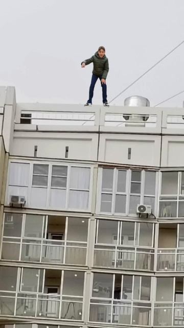 Крыша и домик прыжок