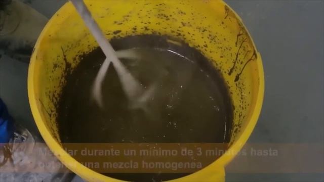 Aplicación Del Mortero Cementoso Rápido MasterFlow 960 Fluido Para Anclaje Estructural De Varillas