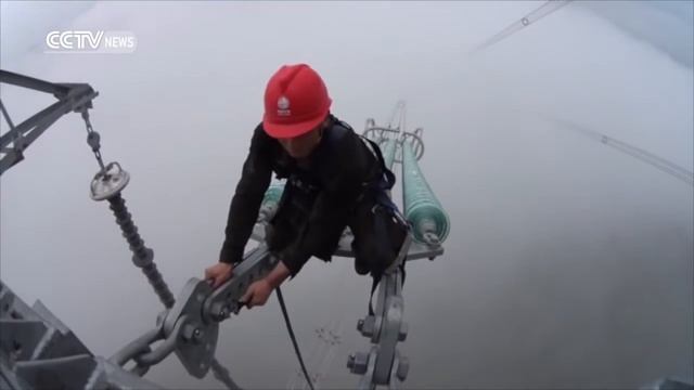 Невероятные Китайские Электрики!!! Incredible Chinese Electricians!!! смотреть онлайн