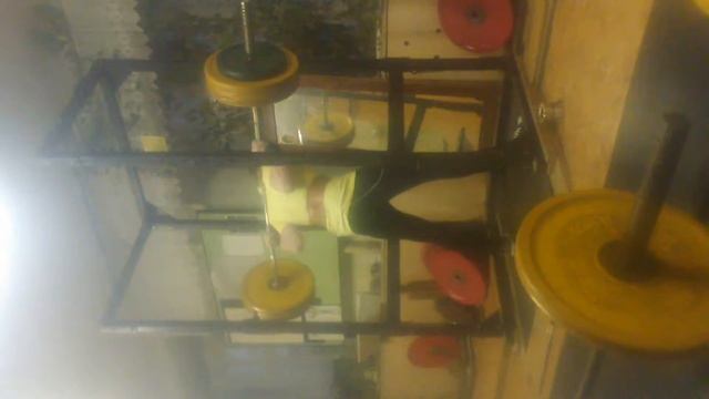 31.08.15 Понедельник Присед сумо 130*2*3 1 й подход смотреть онлайн