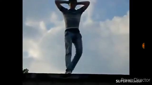 Пацан прыгает с крыши и танцует смотреть онлайн