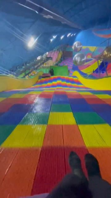 Лунапарк Жалал-Абад Разрешите детям быть детьми! #дети #парк #jalalabat #suzak #kyrgyzstan #🇰🇬 смотреть онлайн