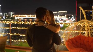 Очень красивое свидание на питеркой крыше