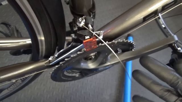 Shimano 105 R7000 Front Derailleur Fitting Guide смотреть онлайн