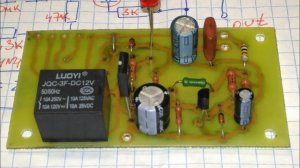 Устройство защиты акустики от постоянного напряжения , чувствительность  0,8 вольта.