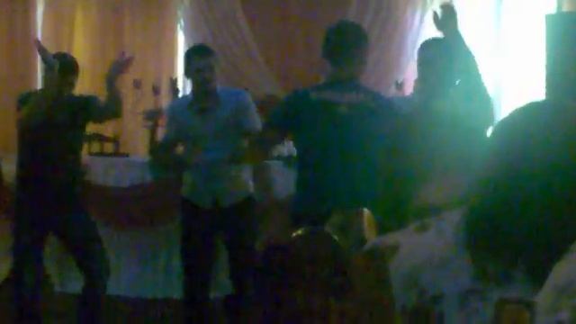 ибо кайфует в кафе замок дружбы.яанди керем смотреть онлайн