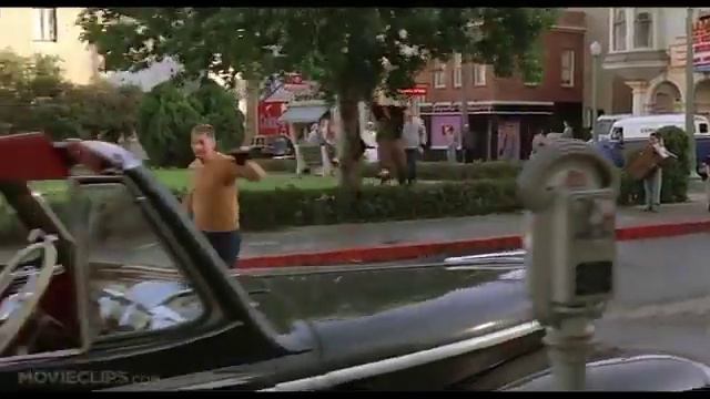 Marty McFly - Skateboard Chase 1955