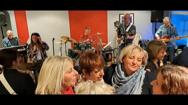 Zebra en Concert au Bar Club House du CNH - Le Havre смотреть онлайн