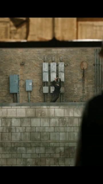 Ниган и Мэгги ПРЫГАЮТ ПО КРЫШАМ😱 #кино #сериал #ХМ смотреть онлайн