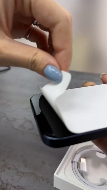 Распаковка 15Pro новенький, свеженький кому? #iphone15pro #распаковка #apple #2023 #iphone15 смотреть онлайн