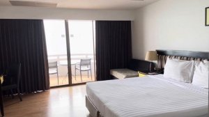 Обзор отеля D Varee Jomtien Beach Pattaya Hotel. Номер, территория, бассейны, завтраки.