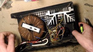 Зарядное с защитами на тиристоре, как правильно настроить окончание заряда.