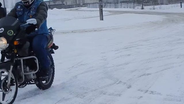Слёт байкеров- экстремалов в Дроздах! 28.01.2017 Мозырский район. смотреть онлайн