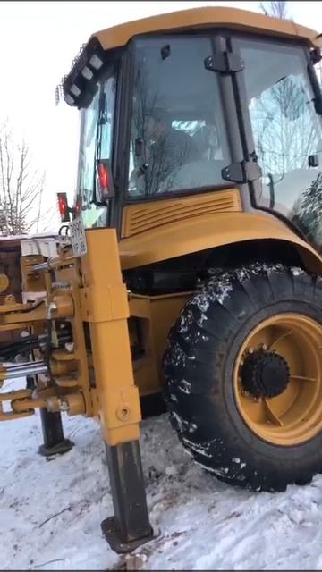 Гидробур Exten PD8 на экскаваторе-погрузчике Leist Gross смотреть онлайн