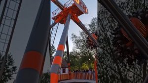 Омск 2024, аттракцион оси.Зелёный остров.