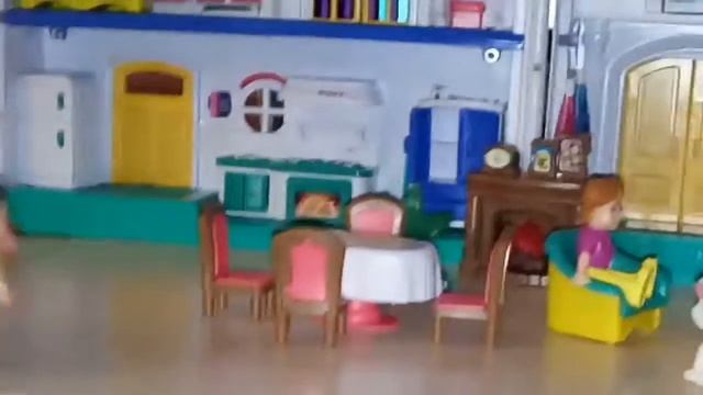 СЧАСТЛИВАЯ СЕМЬЯ!!! Как непутевый сын хотел поджарить Пикачу!!! Часть 7! смотреть онлайн