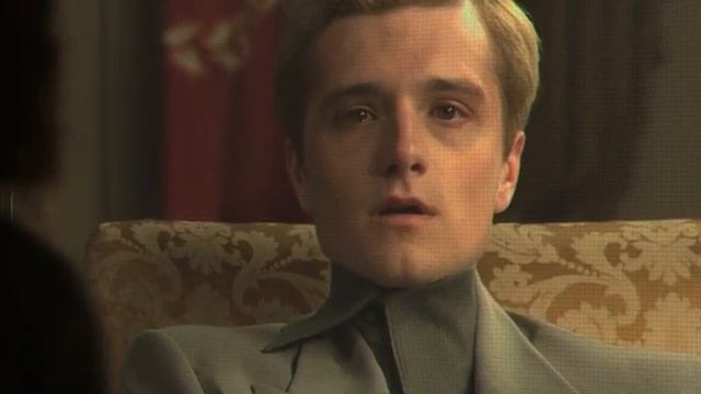 The Hunger Games: Mockingjay - Part 1 (Голодные игры: Сойка-пересмешница) - Jennifer Lawrence, 2014 смотреть онлайн