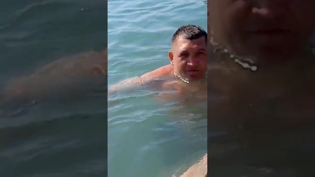 НУ НА КОНЕЦ,ВОДА СУПЕР,НО ЕСТЬ МОШКИ. ЛАЗАРЕВСКОЕ 2023,ПЛЯЖ ДЕЛЬФИН. смотреть онлайн