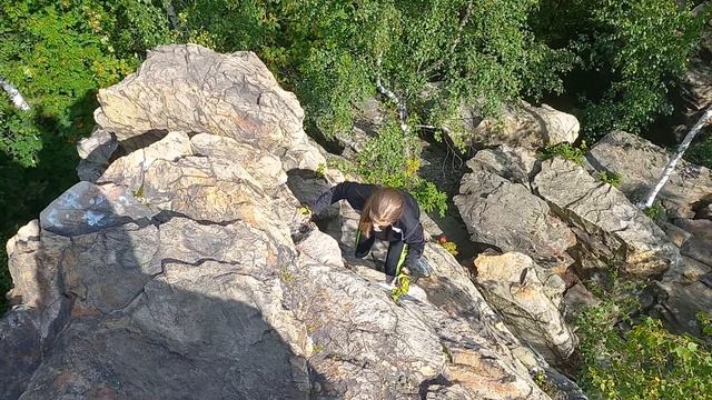 Покатушка с дочкой / Новоуральск - гора Бунар - Медведь-Камень - Белоречка - Новоуральск смотреть онлайн