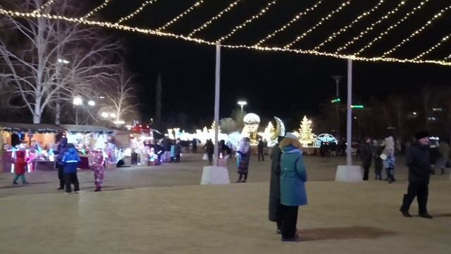 Өскемен. Центральная площадь. Усть-Каменогорск. 31.12.2023. смотреть онлайн