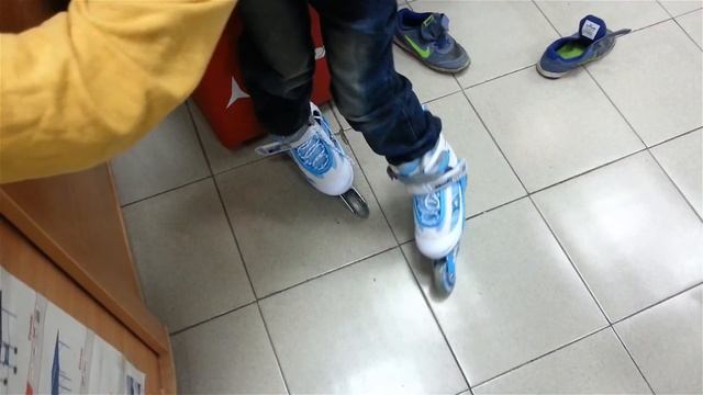 ⚓ Никита двигается к новым видам спорта 👉 Покупаем роликовые коньки 🏃 смотреть онлайн