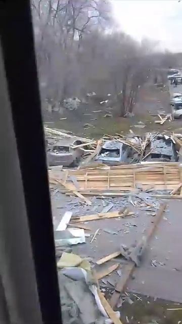 #shorts Ураган снес крышу дома смотреть онлайн