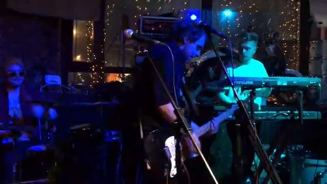 Black Buttons - Hello (live at Clever Pub Minsk) смотреть онлайн