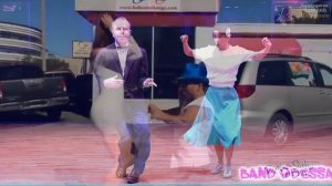 НАСРАНО... Нас рано Мама разбудила