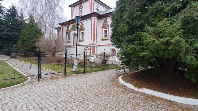 Свято-Троицкий Ново-Голутвин монастырь, — женский монастырь. Коломна смотреть онлайн