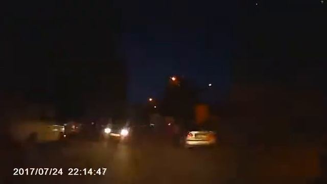 Ночной Львов из окна автомобиля смотреть онлайн