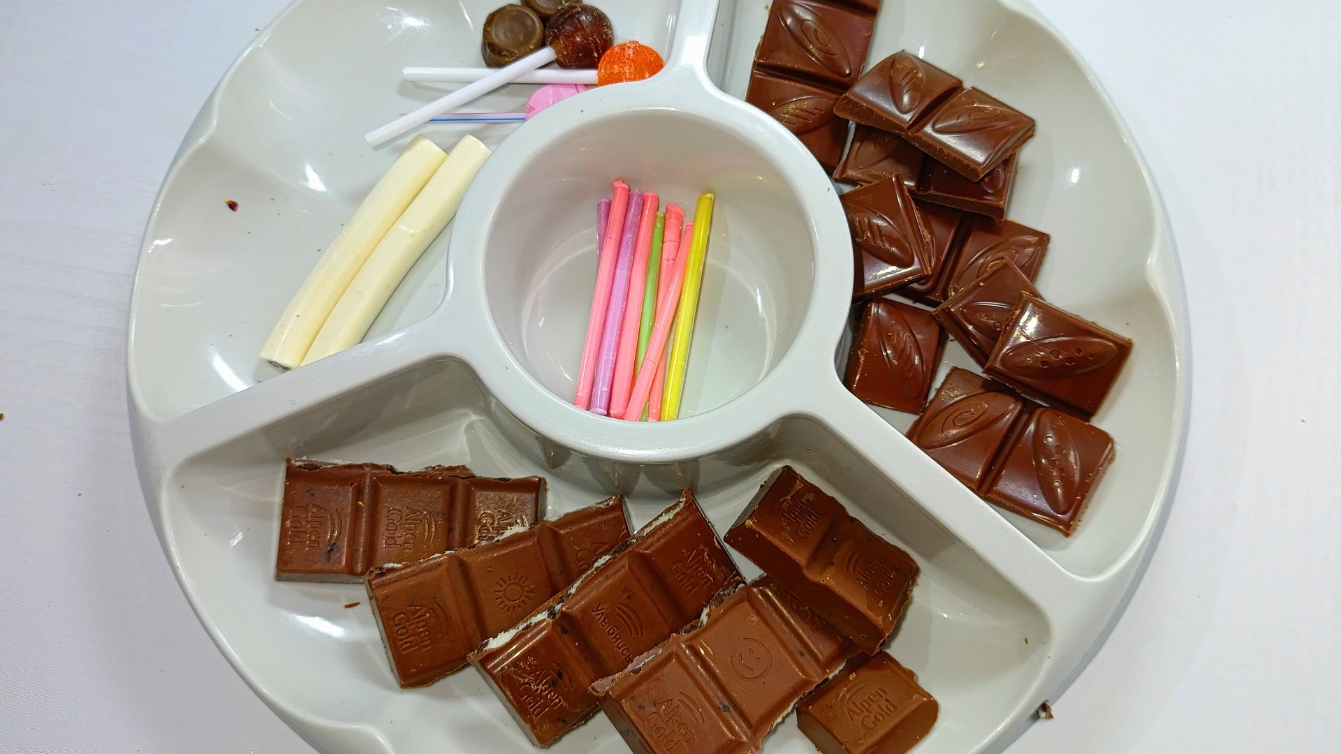 АСМР Шоколадный 🍫 распаковка АСМР шоколада и конфет 🍫🍰🐪🦣 смотреть онлайн