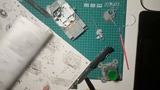 Сборка модели танка М3 "Ли" в масштабе 1:35. Часть 40 смотреть онлайн