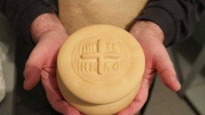 Просфора, антидор, артос: в чём разница и какое у них значение?