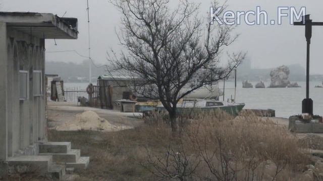 В Керчи перекрывают береговую линию смотреть онлайн