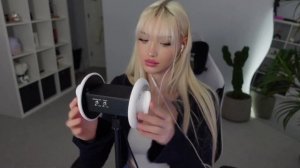 ASMR ear licking to watch at 3am